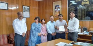 केंद्रीय विद्यालय हमीरपुर ने “मुख्यमंत्री आपदा राहत कोष-2023” में दान में दिए रुपये 53,830/-
