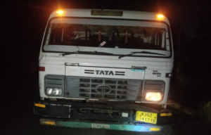 पूर्व सहायक उप-निरीक्षक के पास पकड़ी 1005 कार्टन अवैध शराब, आरोपी गिरफ्तार 