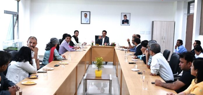 मुख्य संसदीय सचिव स्वास्थ्य एवं परिवार कल्याण, लोक निर्माण, सूचना एवं जनसंपर्क विभाग संजय अवस्थी