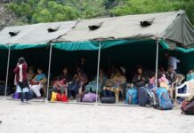 जिला प्रशासन द्वारा सांगला में फंसे 118 पर्यटकों को सुरक्षित निकाला गया