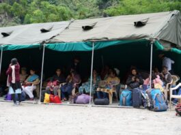जिला प्रशासन द्वारा सांगला में फंसे 118 पर्यटकों को सुरक्षित निकाला गया