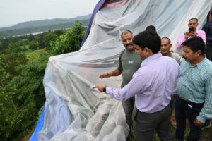 डीसी हेमराज बैरवा ने बाढ़ एवं भूस्खलन प्रभावित क्षेत्र खैरी-जंगलबैरी में लिया मरम्मत कार्यों का जायजा