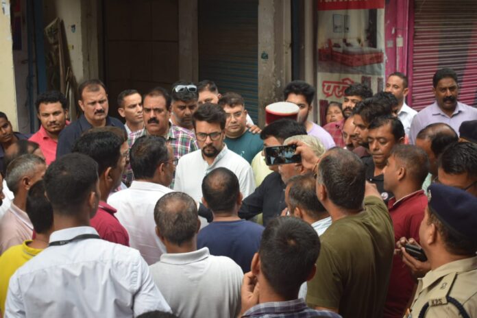 केंद्रीय मंत्री अनुराग सिंह ठाकुर ने सुजानपुर विधानसभा क्षेत्र में लिया नुक्सान का जायजा