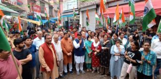 भाजपा प्रदेश अध्यक्ष डॉ राजीव बिंदल ने चंद्रयान-3 की सफलता को लेकर सैकड़ो लोगों के साथ जश्न मनाया,