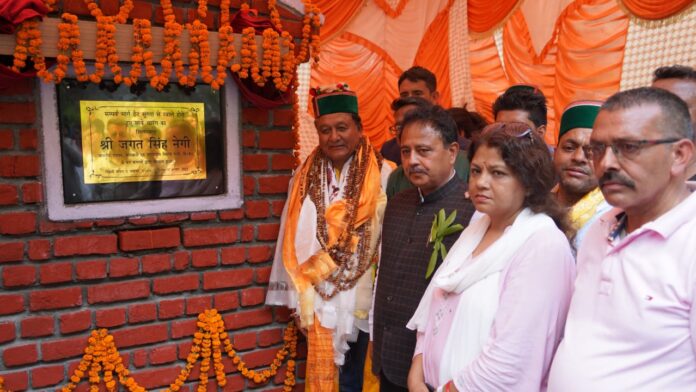 राजस्व मंत्री जगत सिंह नेगी ने किया किन्नौर जिला के पानवी व डैट सुंगरा का दौरा