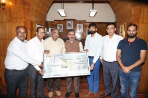 Cheque Rs 21 Lakh Himachal drugs manufacturers Association