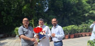 कांग्रेस सचिव ने दिल्ली में की केंद्रिय नेतृत्व से मुलाकात