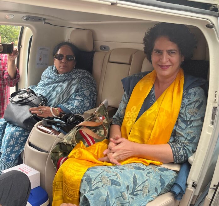 Pratibha Singh with Priyanka Gandhi