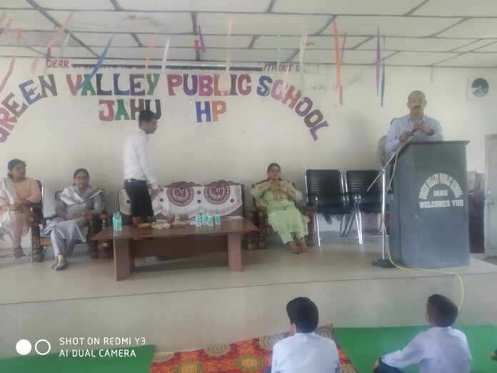 जाहू में विद्यार्थियों को दी विभिन्न कानूनों, मौलिक अधिकारों एवं कर्तव्यों की जानकारी