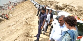 मुख्यमंत्री और प्रियंका गांधी ने कुल्लू में आपदाग्रस्त क्षेत्रों का दौरा किया