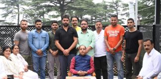 मंडी के नव नियुक्त पदाधिकारियों ने नेता प्रतिपक्ष और भाजपा प्रदेश अध्यक्ष से की मुलाकात