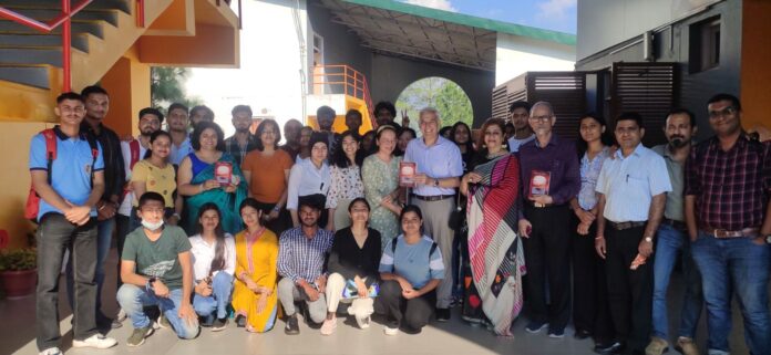 शूलिनी विश्वविद्यालय में उपन्यासकार चेतना कीर के साथ साहित्यिक सत्र की मेजबानी