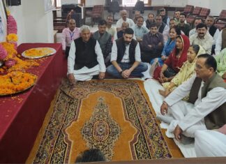 गांधी जयन्ती और पूर्व प्रधानमंत्री स्व0 लाल बहादुर शास्त्री की जयन्ती पर कांग्रेस ने किए श्रद्वासुमन अर्पित Gandhi Jayanti at Rajiv Bhawan
