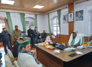 प्रतिनिधिमंडल ने राजस्व मंत्री से की भेंट