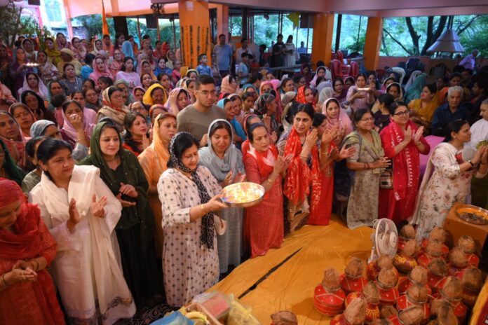 फोटो कैप्शन: रक्षा मंत्री श्री राजनाथ सिंह मंगलवार को कुराली में एक विशाल सभा को संबोधित करते हुए। रैली का आयोजन श्री आनंदपुर साहिब से भाजपा प्रत्याशी डॉ.सुभाष शर्मा द्वारा किया गया था। फोटो कैप्शन: रक्षा मंत्री श्री राजनाथ सिंह मंगलवार को कुराली में एक विशाल सभा को संबोधित करते हुए। रैली का आयोजन श्री आनंदपुर साहिब से भाजपा प्रत्याशी डॉ.सुभाष शर्मा द्वारा किया गया था।