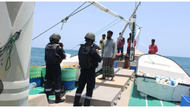 भारतीय तटरक्षक बल ने अपने आदर्श वाक्‍य ‘वयं रक्षाम्’ के अनुरूप केरल के समुद्र में गंभीर रूप से बीमार मछुआरे की जान बचाई