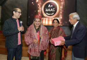 शूलिनी विवि द्वारा  NAAC A+ मान्यता प्राप्त  करने पर  भव्य संगीत समारोह का आयोजन