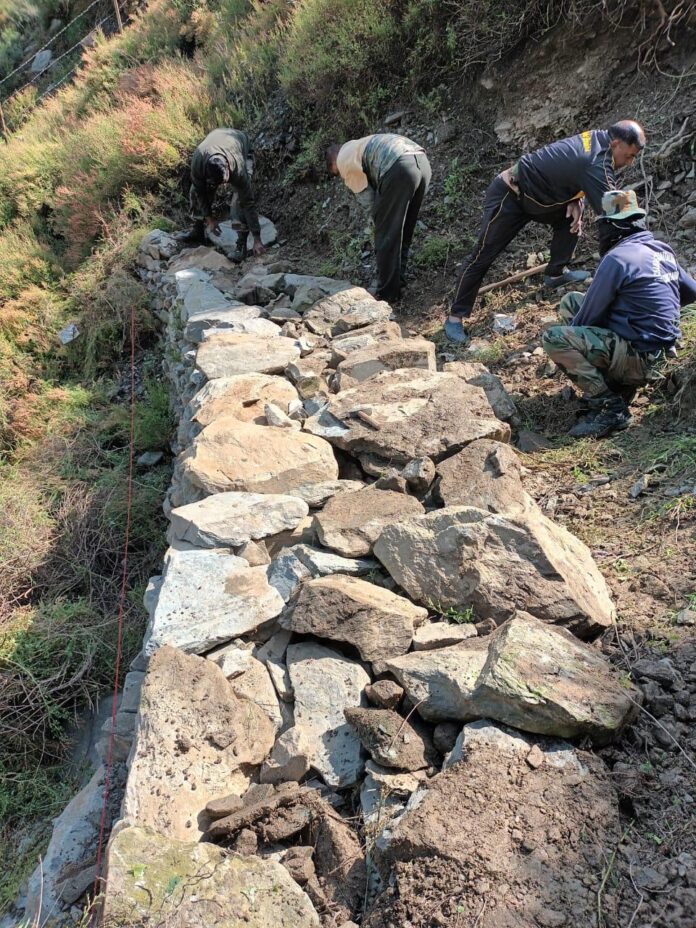 4fc7feeb-c8e3-433b-ae62-344bff7721a7