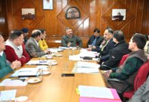 शिक्षा मंत्री रोहित ठाकुर ने शिक्षा विभाग की पहलों और योजनाओं की प्रगति की समीक्षा