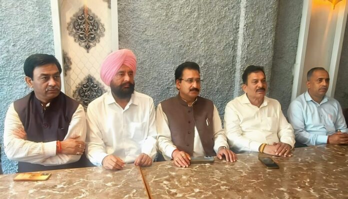 f6456d88-9b2b-4045-ad4c-3f1f85b171d3