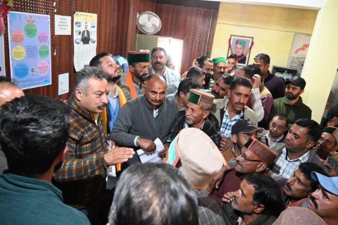 6fc993c3-c0bb-46ad-8ad5-cffd0b29cb42