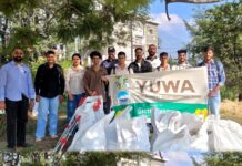 धर्मशाला पुलिस ग्राउंड में चला सफाई अभियान, युवाओं ने दिया स्वच्छता का संदेश