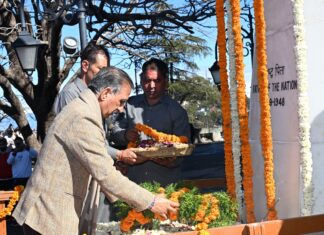 शहीद दिवस पर मुख्यमंत्री ने अर्पित की महात्मा गांधी को श्रद्धांजलि