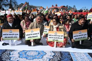 कांग्रेस नेताओं ने मनरेगा का नाम बदलने के खि़लाफ़ रखा दो घंटे का उपवास