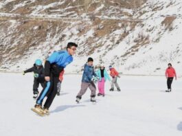 लाहौल की पहली आइस हॉकी टीम स्पीति कप के लिए तैयार,