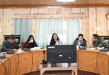 सड़क सुरक्षा को लेकर प्रशासन सख्त, ब्लैक स्पॉट्स पर लगेंगे क्रैश बैरियर, एम्बुलेंस सुविधा होगी मजबूत – किरण भड़ाना