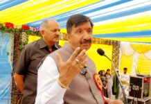 बच्चों को शिक्षा के साथ-साथ धार्मिक और सांस्कृतिक मूल्यों से जोड़ना आवश्यक – अग्निहोत्री