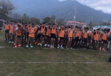 286 अभ्यर्थियों ने सफलतापूर्वक 1.6 किलोमीटर दौड़ पूरी कर अगले चरण के लिए क्वालीफाई किया।