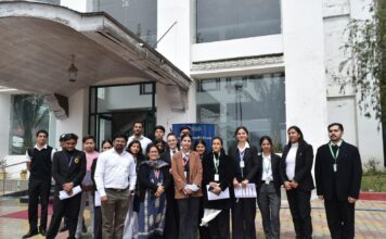 एपीजी यूनिवर्सिटी के लॉ विभाग ने लीगल ओलंपियाड सफलतापूर्वक संपन्न किया, 32 छात्रों ने लिया भाग