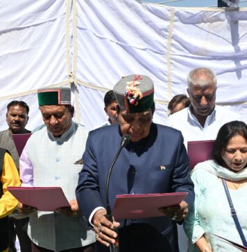 शहीदी दिवस पर पूर्व प्रधानमंत्री राजीव गांधी को दी श्रद्धांजलि