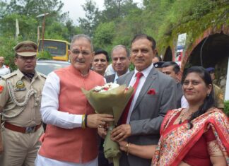 शिमला विश्वविद्यालय में राज्यपाल का हरित संदेश: पौधरोपण के साथ युवाओं को नशामुक्ति की दिलाई शपथ