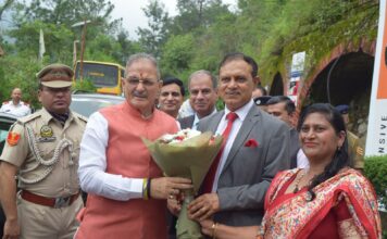 शिमला विश्वविद्यालय में राज्यपाल का हरित संदेश: पौधरोपण के साथ युवाओं को नशामुक्ति की दिलाई शपथ