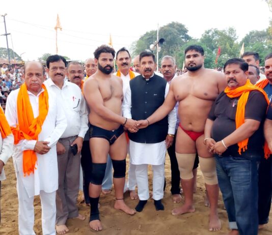 बाबा बोदल शाह मंदिर के दंगल मैदान के विकास को 25 लाख : मुकेश अग्निहोत्री