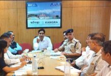 नशा तस्करों की अवैध संपत्तियों पर होगी कार्रवाई, कब्जे भी हटेंगे: उपायुक्त